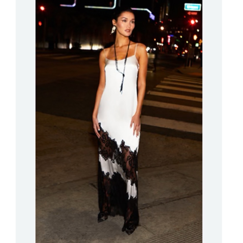 L’Agence Silvana Lace Inset Silk Gown White - Picture 2 of 13